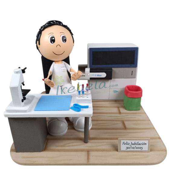 Fofucho t�cnico de laboratorio con analizador y microscopio